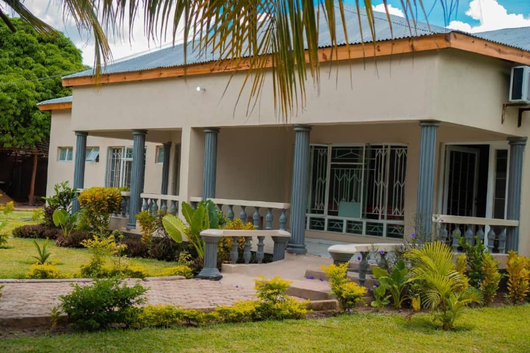 Adams Lodges Ltd Mangochi Luaran gambar
